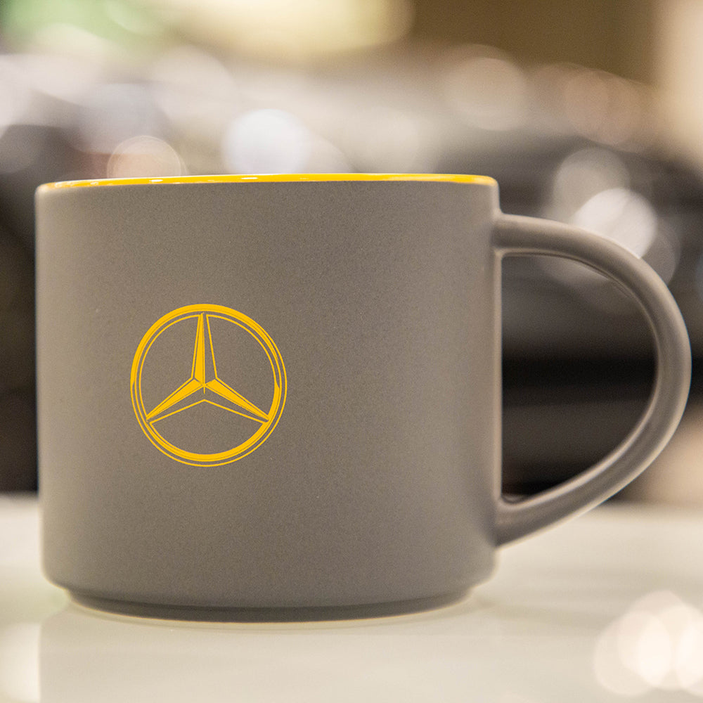 Logo Mug Black | Official Mercedes-AMG PETRONAS F1 Team Store